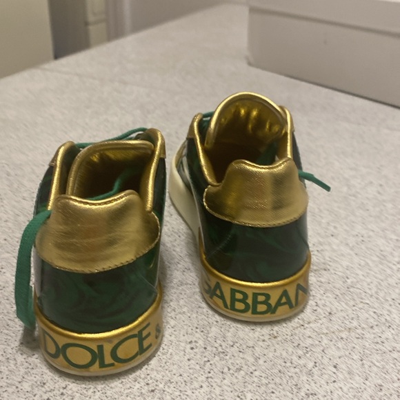 THIS PAIR OF DOLCE GABANNA WERE WORN 2 TIMES - Picture 2 of 4